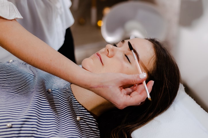 Applying Lash Stuff Eyebrow Tint