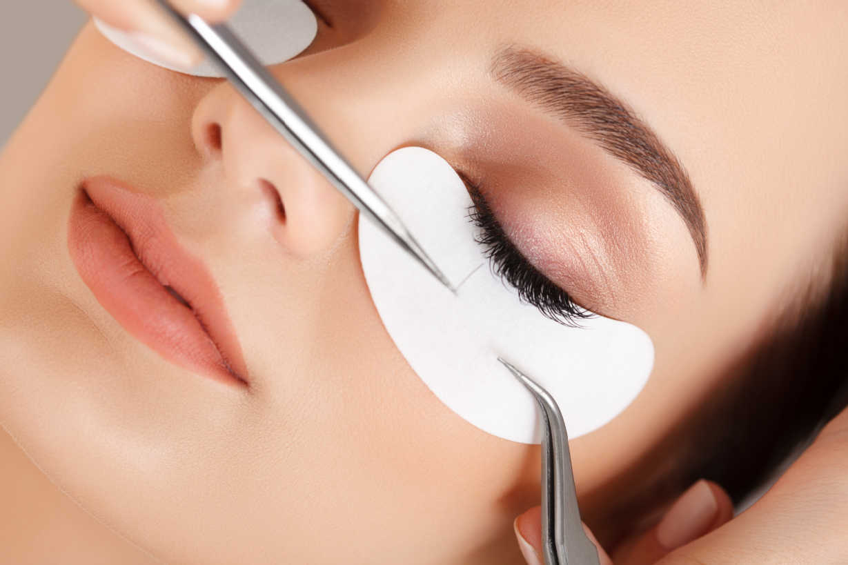 eyelash extension classes near me