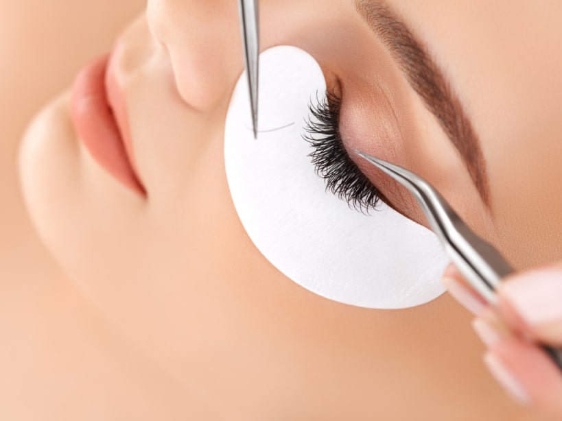 Get eyelash extension training