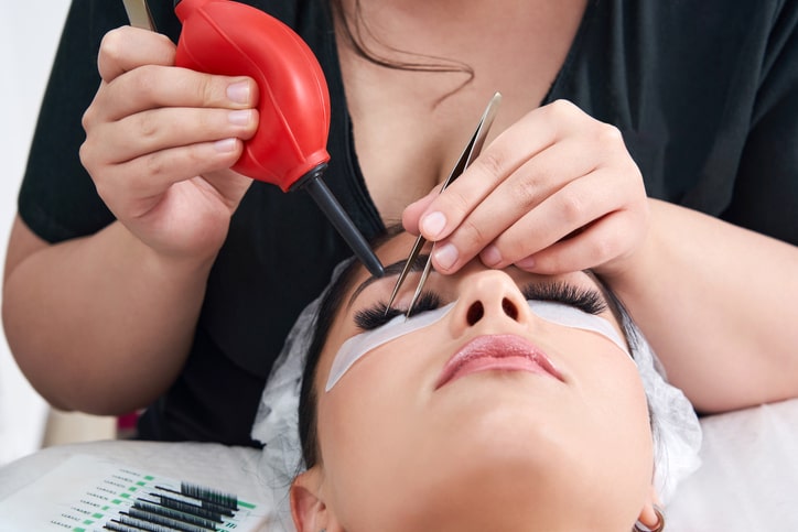 Applying Eyelash Extensions