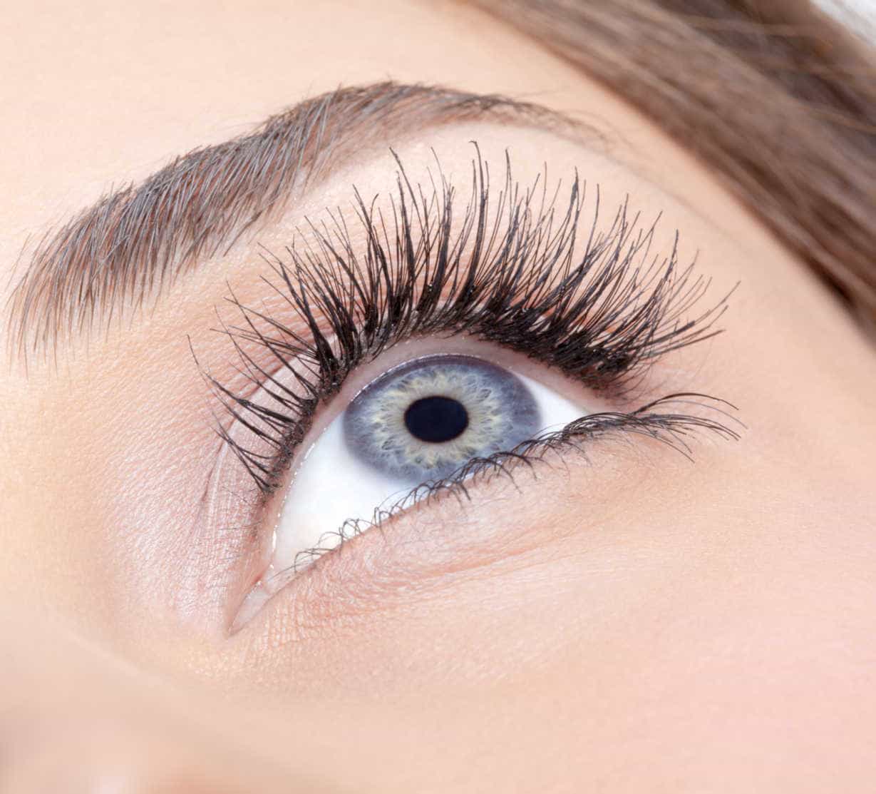Get certified in Eyelash Extensions