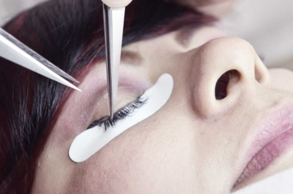 promote your eyelash extension business