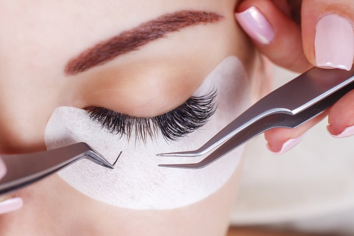 best eyelash extensions applied