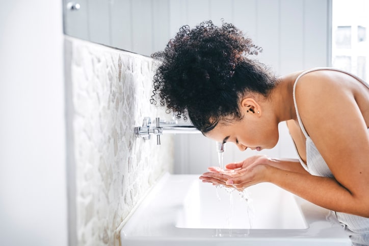 Washing Face Before Eyelash Extension Appointment